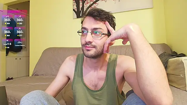 Snapshot of HungEddy chatting on March 2025 10:38:02 PM HungEddy online show from March 2025 10:38:02 PM