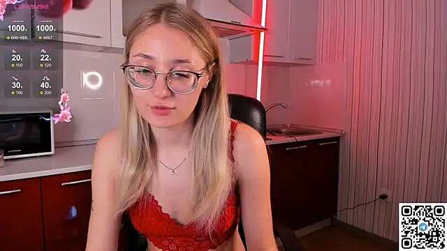 LivyyBossom online show from December 2024 05:42:01 PM