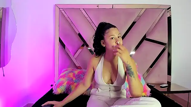 Sofia-candyht online show from February 2025 09:09:01 PM