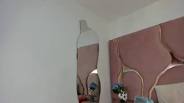 Sofia-candyht online show from February 2026 09:13:02 PM