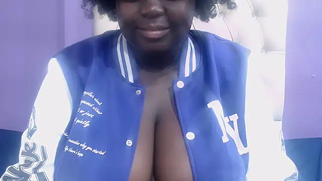 DARKGIANTMELANIN online show from April 2026 07:00:01 AM