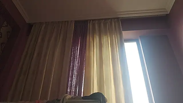 Snapshot of AlejandraDelaney chatting on October 2025 12:29:01 PM AlejandraDelaney online show from October 2025 12:29:01 PM