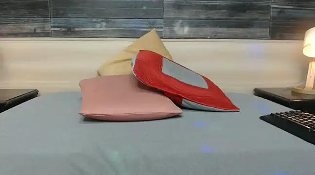 nahomibecker online show from January 2025 11:44:02 AM