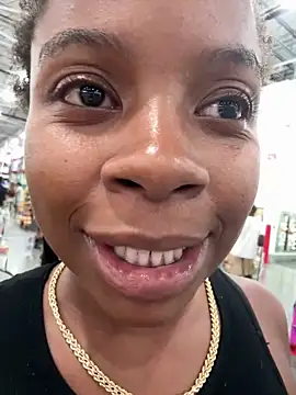 Snapshot of miamiworld chatting on October 2025 11:49:02 PM miamiworld online show from October 2025 11:49:02 PM