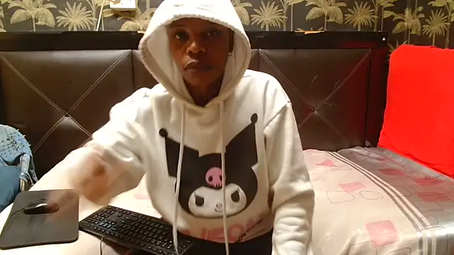 Snapshot of SweetHotLipsX39 chatting on February 2025 02:02:01 PM SweetHotLipsX39 online show from February 2025 02:02:01 PM