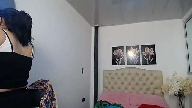 lily f00x online show from March 2026 12:44:02 PM