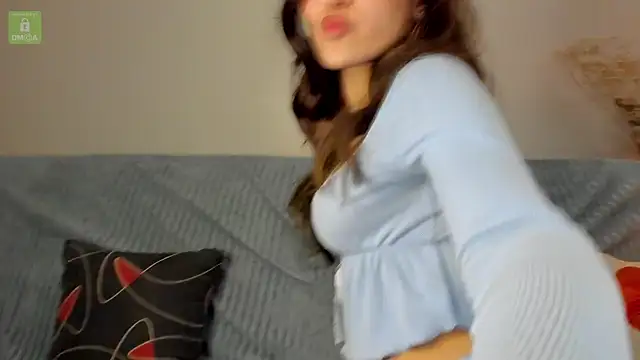 Snapshot of erika_hoiree chatting on December 2024 03:19:02 AM erika hoiree online show from December 2024 03:19:02 AM