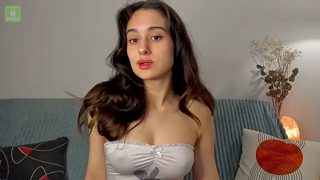 Snapshot of erika_hoiree chatting on March 2025 12:40:02 AM erika hoiree online show from March 2025 12:40:02 AM