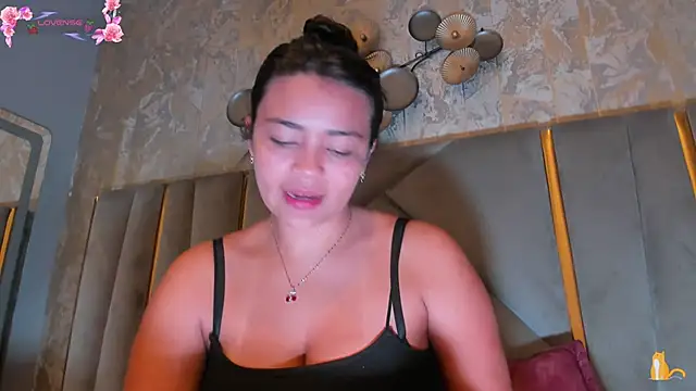 KimDevinne online show from February 2026 03:12:01 AM