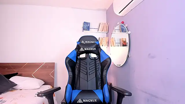 amber maxwell online show from February 2025 08:43:02 PM