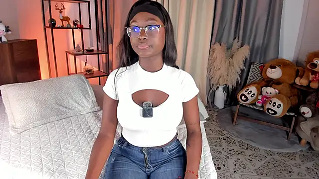 amber maxwell online show from June 2026 09:03:01 PM