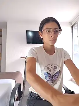 thedianakaro online show from December 2024 08:37:01 PM