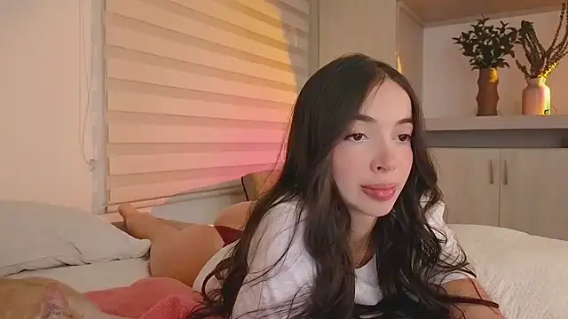 Snapshot of Siny_Moore chatting on February 2025 11:30:01 PM Siny Moore online show from February 2025 11:30:01 PM