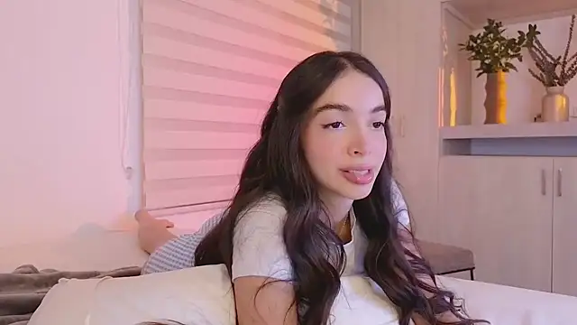 Snapshot of Siny_Moore chatting on March 2025 11:44:02 PM Siny Moore online show from March 2025 11:44:02 PM