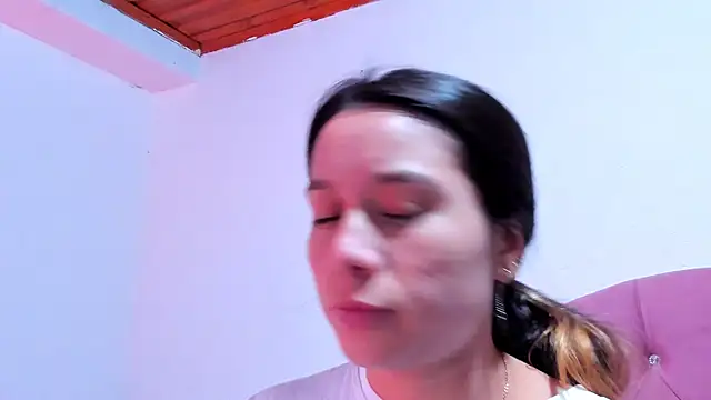 Snapshot of teffy_lee chatting on January 2025 12:14:02 AM teffy lee online show from January 2025 12:14:02 AM