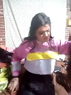 yovana13 online show from November 2025 03:39:01 AM