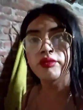 yovana13 online show from November 2025 12:10:02 AM