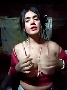 yovana13 online show from February 2026 09:55:01 PM