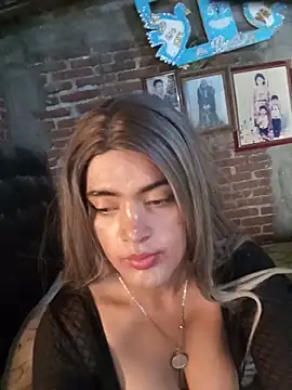 yovana13 online show from June 2026 05:36:02 PM
