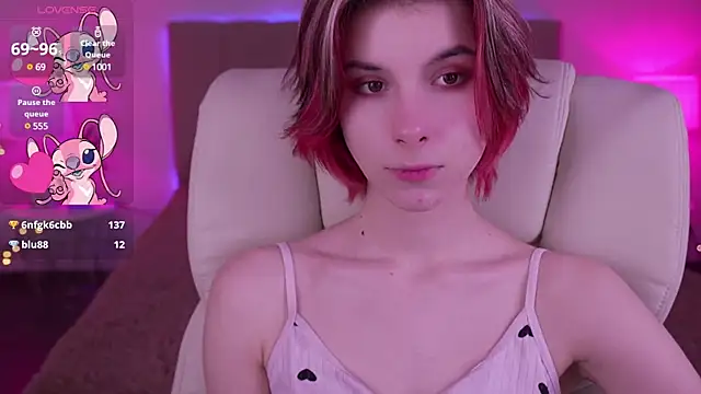 HaylaAmber online show from February 2025 01:01:01 PM