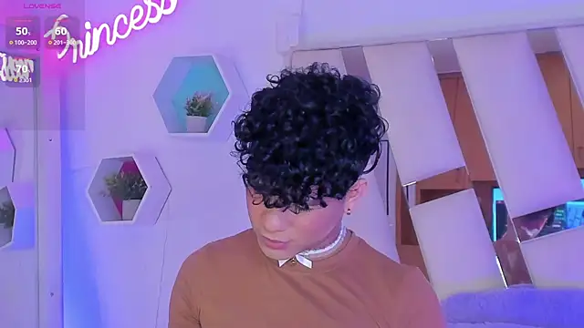 EthanCollens online show from December 2024 09:27:01 PM