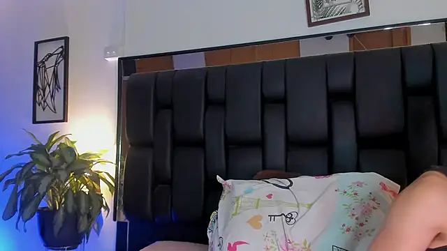 JadeSmiith  online show from November 2025 10:34:02 PM