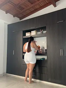 Snapshot of Sarasweet_sex chatting on June 2026 10:10:01 PM Sarasweet sex online show from June 2026 10:10:01 PM
