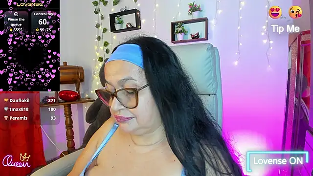 Snapshot of Gia_Nahomi chatting on March 2026 08:19:01 AM Gia Nahomi online show from March 2026 08:19:01 AM