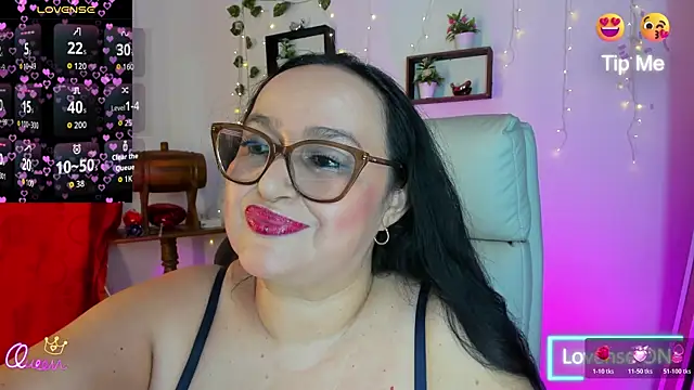 Snapshot of Gia_Nahomi chatting on April 2026 08:17:01 PM Gia Nahomi online show from April 2026 08:17:01 PM