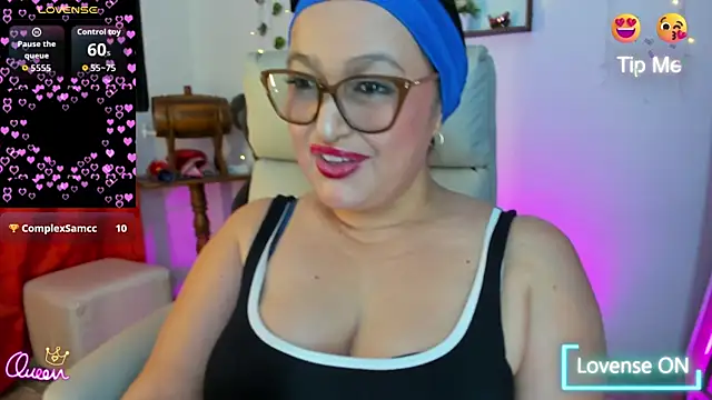 Snapshot of Gia_Nahomi chatting on April 2026 11:21:02 PM Gia Nahomi online show from April 2026 11:21:02 PM