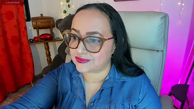 Snapshot of Gia_Nahomi chatting on April 2026 11:16:01 PM Gia Nahomi online show from April 2026 11:16:01 PM