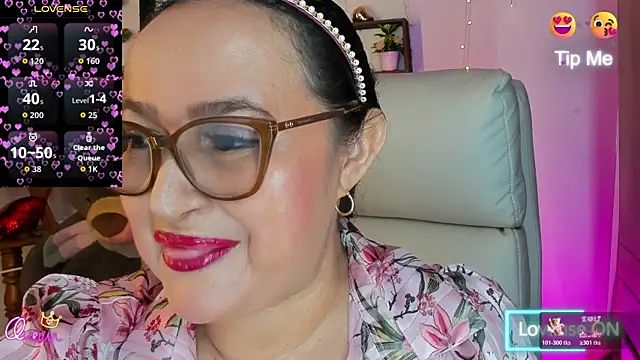 Snapshot of Gia_Nahomi chatting on May 2026 11:21:02 PM Gia Nahomi online show from May 2026 11:21:02 PM
