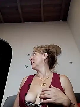 almaluna7 online show from December 2024 05:09:02 AM