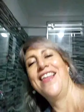 almaluna7 online show from October 2025 11:38:01 PM