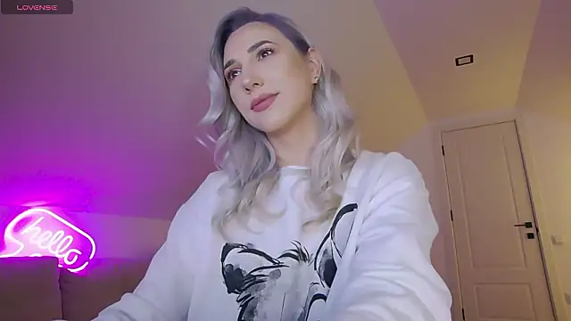 Snapshot of KhloeK chatting on February 2026 09:58:02 AM KhloeK online show from February 2026 09:58:02 AM