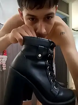 Dangerouspassion777 online show from December 2024 04:20:02 PM