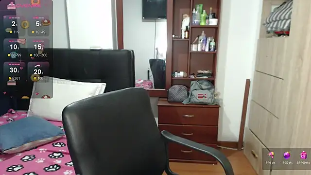 Snapshot of miia-big1boobs_ chatting on February 2025 01:22:01 AM miia-big1boobs online show from February 2025 01:22:01 AM