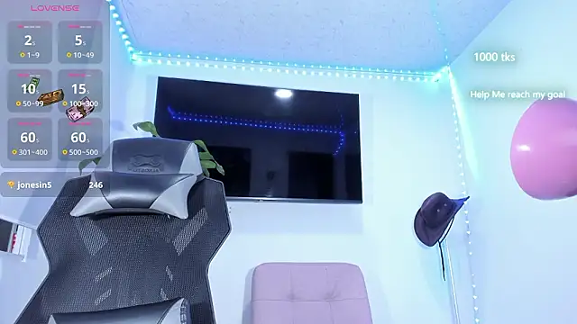 Snapshot of emily_palmeer chatting on February 2026 10:10:01 AM emily palmeer online show from February 2026 10:10:01 AM