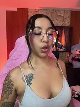 Tamara Roberts1 online show from April 2026 01:56:02 AM