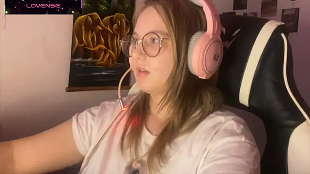 JacyWinslat online show from October 2025 03:41:01 PM