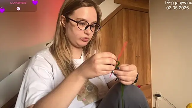 JacyWinslat online show from May 2026 07:58:01 AM