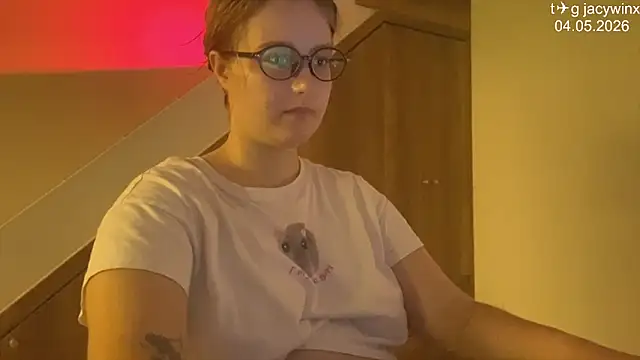 JacyWinslat online show from May 2026 08:16:01 PM