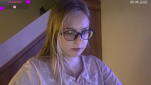 JacyWinslat online show from June 2026 03:28:01 PM