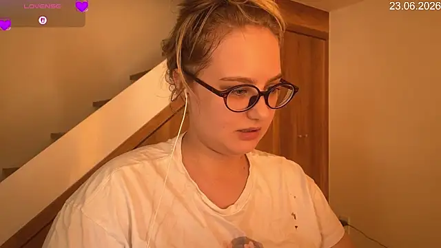JacyWinslat online show from June 2026 08:35:01 AM