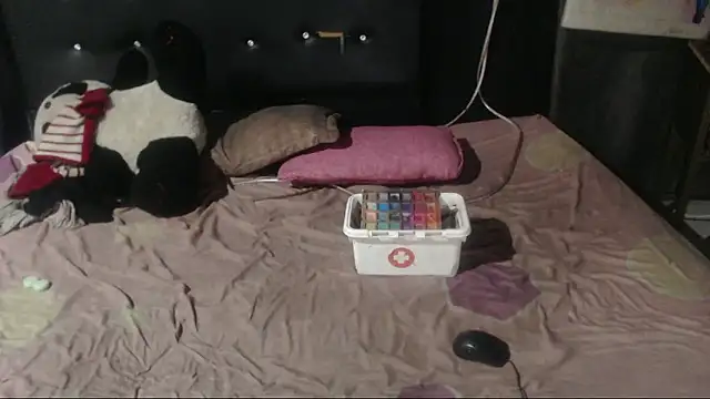 DOMINANTE KLOE  online show from December 2024 11:20:01 PM