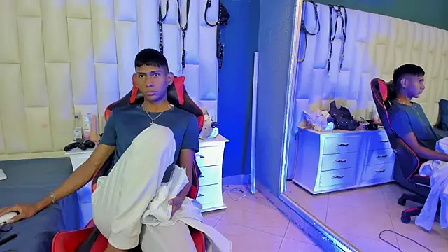 Nick Collins18 online show from February 2025 08:46:01 PM