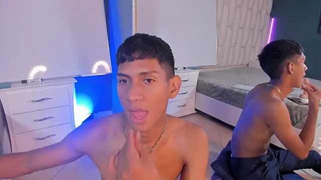 Nick Collins18 online show from March 2025 07:41:01 AM