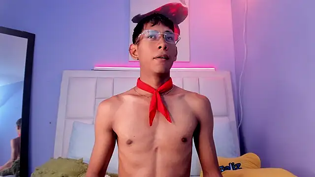 Snapshot of Nick_Collins18 chatting on February 2026 09:33:01 PM Nick Collins18 online show from February 2026 09:33:01 PM