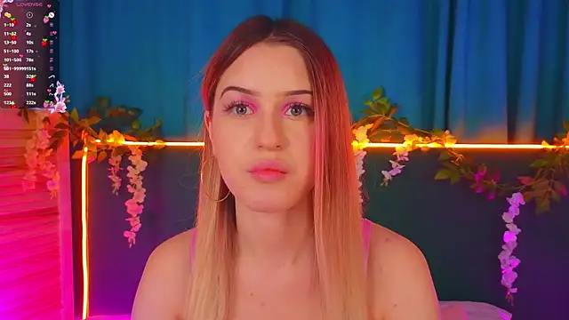 AlinaWalters online show from November 2025 08:07:02 PM