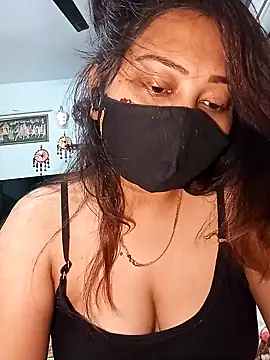 Snapshot of Cute-mona chatting on February 2025 12:44:02 PM Cute-mona online show from February 2025 12:44:02 PM